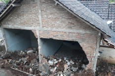 3 Korban Longsor Ditemukan dalam Posisi Berpelukan