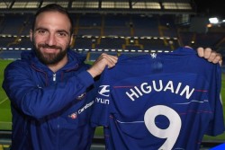 Higuain Belum Bisa Dimainkan Lawan Tottenham