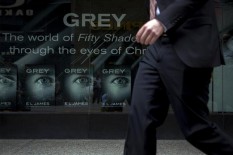 Penulis Novel 'Fifty Shades' Bikin Novel Baru, Seperti Ini Bocorannya