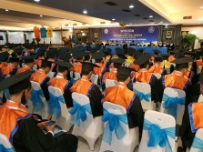 Akprind Wisuda 125 Sarjana dan Ahli Madya
