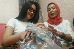 Nella Kharisma Beli Kain Kiloan 9 Kilogram untuk Busana Manggung