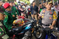 Knalpot Blombongan Lolos ke Pengajian, Polisi Langsung Menilang