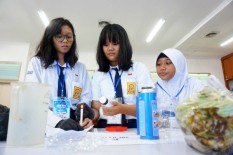 Jaga Eksistensi, Stece Gelar Open House