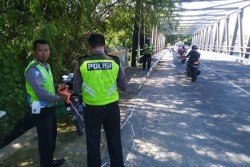 Tragis, Seorang Pekerja Jadi Korban Tabrak Lari saat Sedang Bersihkan Jembatan 
