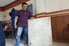 Prasasti PB X Ternyata Jadi Meja di Kantor Damkar Solo