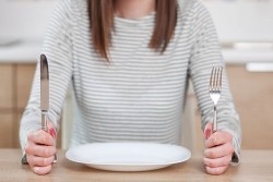 Anda Sering Lapar Saat Bekerja? Ternyata Ini Penyebabnya