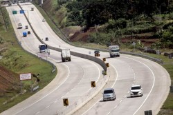 Jokowi Akan Membuat Jalan Tol Seakan-akan Lokasi Wisata