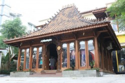 Al Batique, Gerai Batik Kufi Pertama di Jogja