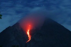 Merapi Keluarkan Wedus Gembel, Banyak Wisatawan Nekat Menginap di Radius 4 Km dari Puncak