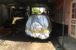 Mobil Caleg PDIP & Eks Ketua Slemania Diduga Dibakar Orang Tak Dikenal