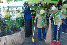 Siswa SD Muhammadiyah Bantul Kota Belajar Mengolah Sampah