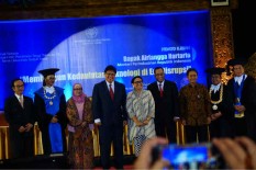 3 Menteri Menerima Penghargaan  Herman Johannes Award