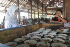Ini Kisah Pemilik Sop Ayam Pak Min Saat Membuat Resep Bersama Mendiang Ayahnya
