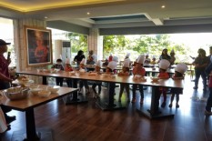 Merapi Merbabu Hotel Berbagi Keceriaan lewat Kelas Memasak