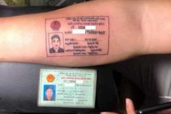 Ada-Ada Saja, Pria Ini Bikin Tato Kartu Identitas di Lengannya Gara-Gara Sering Lupa