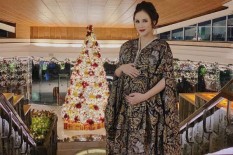 Wow Selamat! Momo Geisha Melahirkan Anak Pertama
