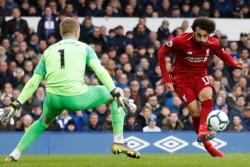 Main Kacamata dengan Everton, Liverpool Gagal Gusur City