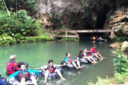 Banting Harga Jasa Susur Gua Marak di Pindul