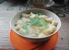 Merasakan Manis Gurih Wedang Angsle Khas Jatim di Jogja