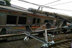 Tiang Listrik yang Timpa KRL di Bogor Bukan Milik PLN