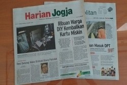 HARIAN JOGJA HARI INI : Ribuan Warga DIY Kembalikan Kartu Miskin