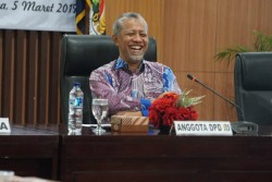 Anggota DPD Usulkan Perbedaan Warna KTP WNI dan WNA