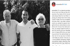 OTW ke Indonesia, Ezra Walian Dihinggapi Rasa Duka