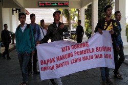 Di-PHK Tanpa Pesangon, Eks Karyawan PT. Kharisma Datangi DPRD Bantul 