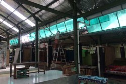 Belum Diresmikan, Atap Pasar Turi Rusak Terkena Angin