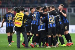 Inter Menang dalam Derbi Panas yang Diwarnai Revisi Kartu Merah