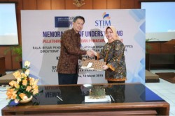 Mahasiswa STIM YKPN Dibekali Ilmu Ekspor