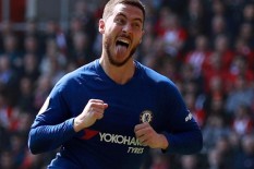 Hazard Tampik Rumor Kepindahan ke Madrid