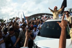 Hari Pertama Kampanye Terbuka, Dua Kubu Pengaruhi Basis Suara Lawan