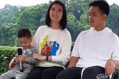 Kreatif, Gibran Rakabuming Manfaatkan Debat Capres untuk Jualan Markobar