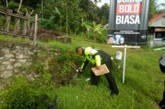 Antar Anak Sekolah, Ayah Tewas