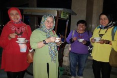El Hotel Royale Rayakan Earth Hour dengan Petengan