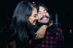  Ello dan Aurelie Moeramans Isyaratkan Akan Bertunangan