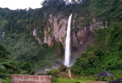Curug Ngebul Tenar di Medsos, Kini Jadi Favorit Destinasi Wisata