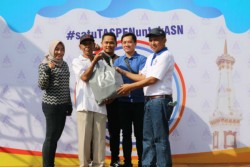 Puncak HUT, Taspen Jogja Gelar Fun Walk dan Bagi Sembako untuk Pensiunan