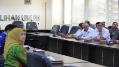Bawaslu Cecar Luhut dengan 24 Pertanyaan terkait Kasus Bagi-bagi Amplop ke Kiai