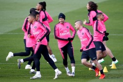 Peduli Notre Dame, PSG Beri 500 Tiket Gratis untuk Pemadam Kebakaran
