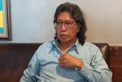 Cak Nun : Usai Pemilu Rakyat Baik-baik Saja, yang Konflik Itu Elit