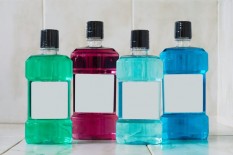 Cara Ini Lebih Ampuh dari Obat Kumur untuk Hilangkan Bau Mulut Selama Puasa