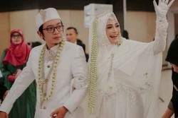 Lady Rocker Inka Christie Menikah di Usia 44 Tahun