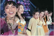 Duh, Pamer Selfie dengan Red Velvet, Jessica Iskandar Dicibir Warganet