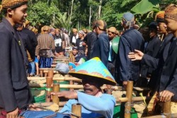  Komunitas Adat Banakeling di Banyumas Mulai Puasa Selasa Pahing, Lebaran Kamis Pahing