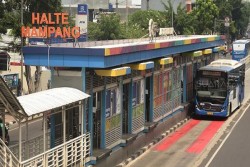 Rekor Baru, Transjakarta Tembus 800.000 Penumpang Sehari