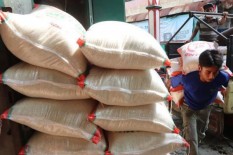 Beras Impor 2018 Tertahan di Gudang Bulog karena Sulit Disalurkan