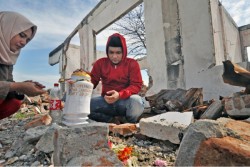 Kuburan Massal Korban Bencana Palu Ramai Diziarahi