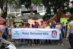 Beda dengan Amien Rais, Para Pemuda Muhammadiyah Ini Aksi Dukung KPU